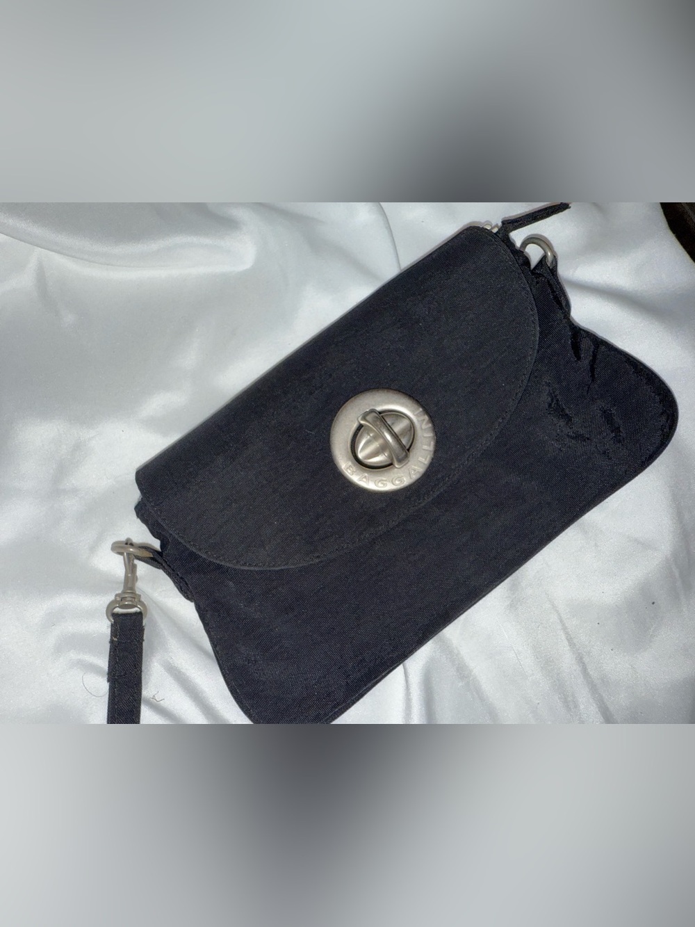 Baggallini Black wristlet and coin purse set with Silver Turn-Lock